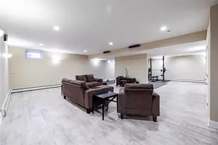 121 Harvard Ave, Rockville Centre, NY 11570 - Photo 33