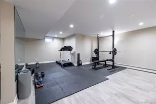 121 Harvard Ave, Rockville Centre, NY 11570 - Photo 35