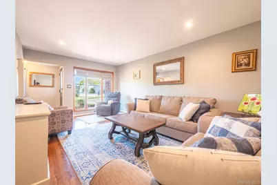 763 Pat Drive, West Islip, NY 11795 - Photo 3