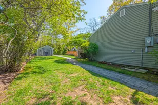 763 Pat Dr, West Islip, NY 11795 - Photo 19