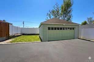 4 Davis Ave, Port Washington, NY 11050 - Photo 3