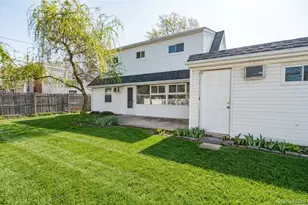 54 Ramble Ln, Levittown, NY 11756 - Photo 3