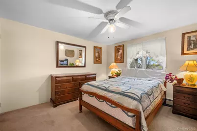 2 Bent Lane, Levittown, NY 11756 - Photo 25
