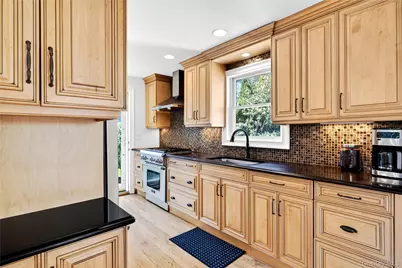 182 Ryder Road, Manhasset, NY 11030 - Photo 17