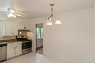 22 Central St, Huntington, NY 11743 - Photo 13