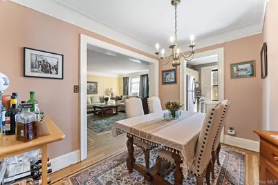 42 Pondfield W #6D, Bronxville, NY 10708 - Photo 5