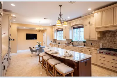 11 Buckingham Court, Muttontown, NY 11791 - Photo 13
