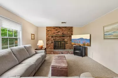 7 Maplewood Lane, New City, NY 10956 - Photo 9