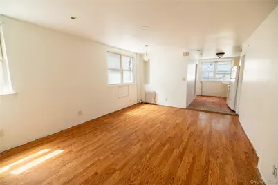 2941 Middletown Road, Bronx, NY 10461 - Photo 3