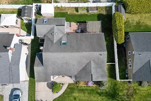 582 Western Park Dr, West Hempstead, NY 11552 - Photo 3