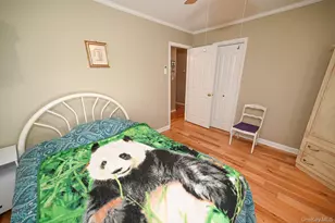 582 Western Park Dr, West Hempstead, NY 11552 - Photo 17