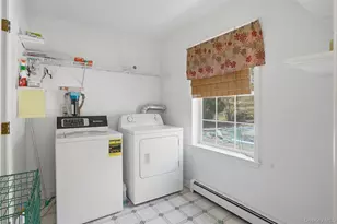 299 Diddell Rd, Poughkeepsie, NY 12603 - Photo 21