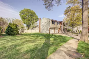 55 Duncan Dr W, Westbury, NY 11590 - Photo 33