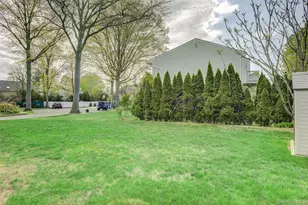 55 Duncan Dr W, Westbury, NY 11590 - Photo 41
