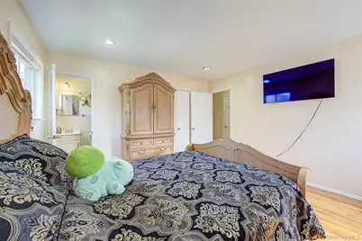 55 Duncan Drive W, Westbury, NY 11590 - Photo 11