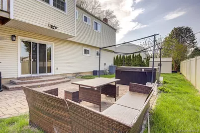 55 Duncan Drive W, Westbury, NY 11590 - Photo 39