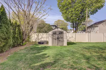 55 Duncan Drive W, Westbury, NY 11590 - Photo 37