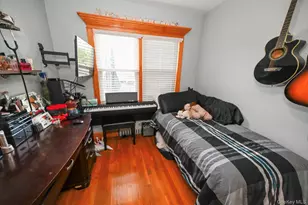 85 Hinsdale Ave, Floral Park, NY 11001 - Photo 13
