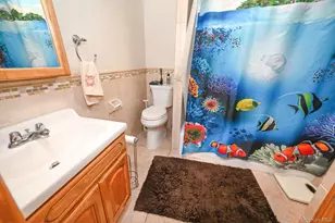 85 Hinsdale Ave, Floral Park, NY 11001 - Photo 21