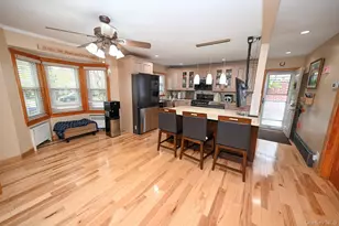 85 Hinsdale Ave, Floral Park, NY 11001 - Photo 7