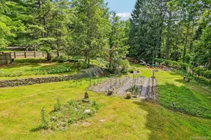 456 Saddle River Rd, Airmont, NY 10952 - Photo 25