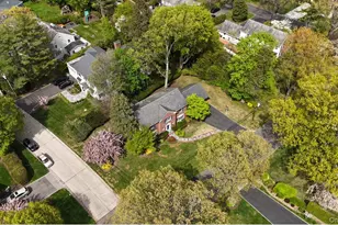 695 Hunt Ln, Manhasset, NY 11030 - Photo 21