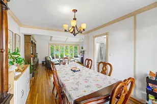 105 Serpentine Ln, Albertson, NY 11507 - Photo 9