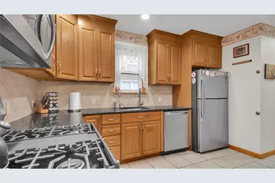 56 Liggett Road, Valley Stream, NY 11581 - Photo 13