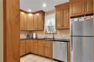 56 Liggett Rd, Valley Stream, NY 11581 - Photo 15