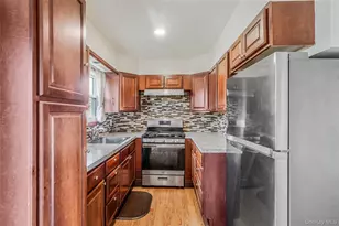 206 Prospect Pl, Bay Shore, NY 11706 - Photo 11