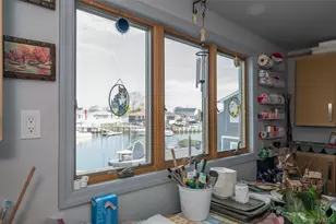 3414 Riverside Dr, Oceanside, NY 11572 - Photo 9