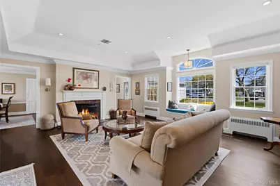 48 Davison Lane E, West Islip, NY 11795 - Photo 11