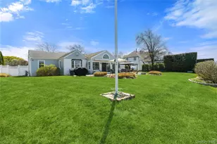 48 Davison Ln E, West Islip, NY 11795 - Photo 35