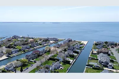 48 Davison Lane E, West Islip, NY 11795 - Photo 29