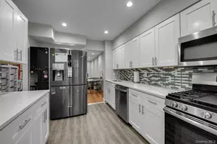 61-11 69th St, Middle Village, NY 11379 - Photo 7