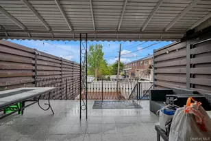 61-11 69th St, Middle Village, NY 11379 - Photo 17