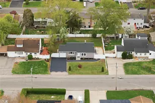 110 Heyward St, Brentwood, NY 11717 - Photo 29