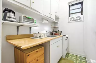 67-30 Dartmouth St, Forest Hills, NY 11375 - Photo 11