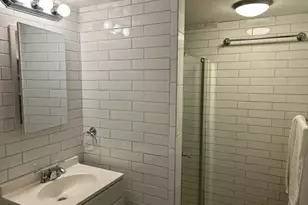 18 Manhattan Pl, Huntington, NY 11743 - Photo 9