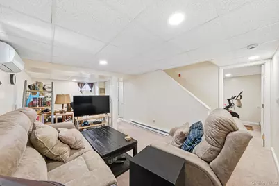 26 Bogart Street, Huntington Station, NY 11746 - Photo 33