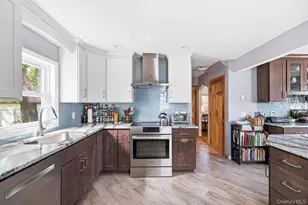 26 Bogart St, Huntington Station, NY 11746 - Photo 13