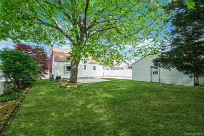 26 Bogart Street, Huntington Station, NY 11746 - Photo 5
