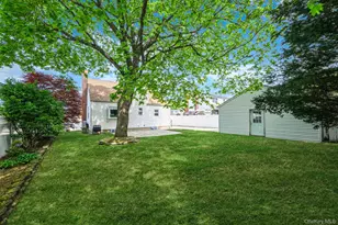 26 Bogart St, Huntington Station, NY 11746 - Photo 5