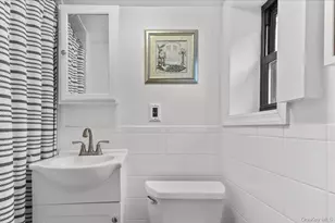 1826 Narragansett Ave, Bronx, NY 10461 - Photo 17