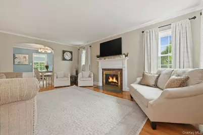 52 Wisteria Avenue, Mineola, NY 11501 - Photo 5