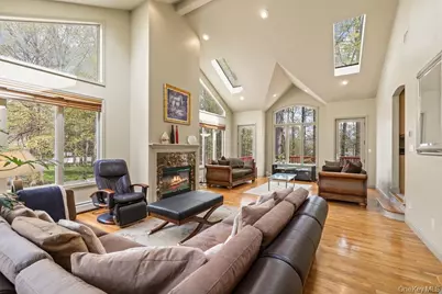 150 Trails End, New City, NY 10956 - Photo 17