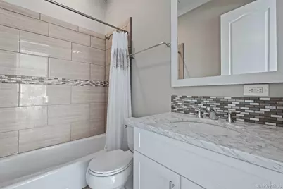 490 Montauk Highway, Southampton, NY 11968 - Photo 17