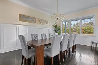 490 Montauk Highway, Southampton, NY 11968 - Photo 9