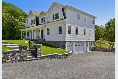 490 Montauk Highway, Southampton, NY 11968 - Photo 3