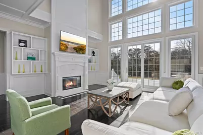 490 Montauk Highway, Southampton, NY 11968 - Photo 5